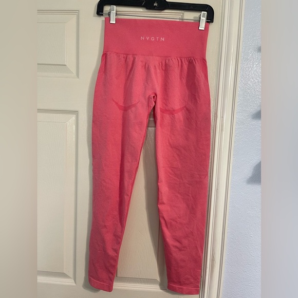 NWOT NVGTN Hot Pink Contour Seamless Leggings - Picture 6 of 9